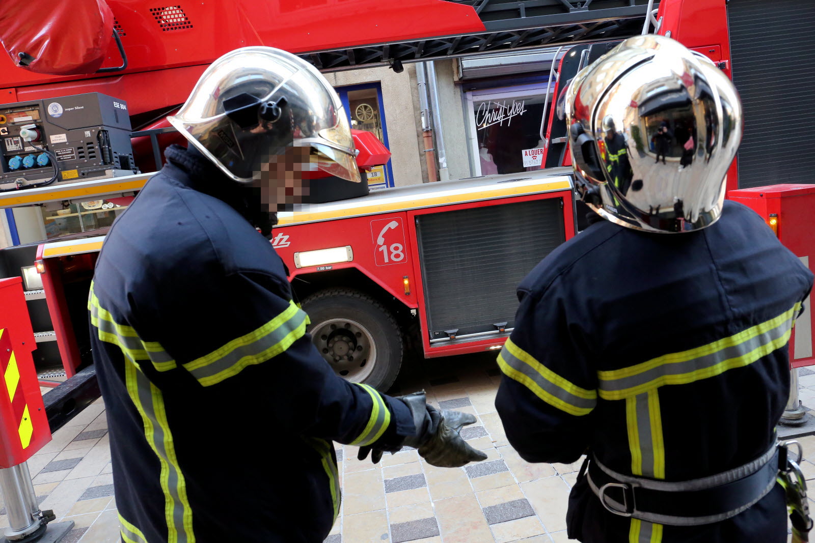 Bordeaux : un incendie maîtrisé en plein cœur du quartier des Capucins