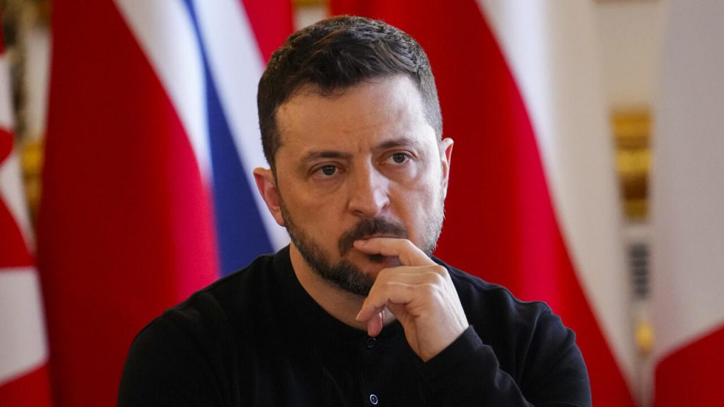 Guerre en Ukraine : Sous pression, Zelensky tente de rétablir le dialogue avec Trump