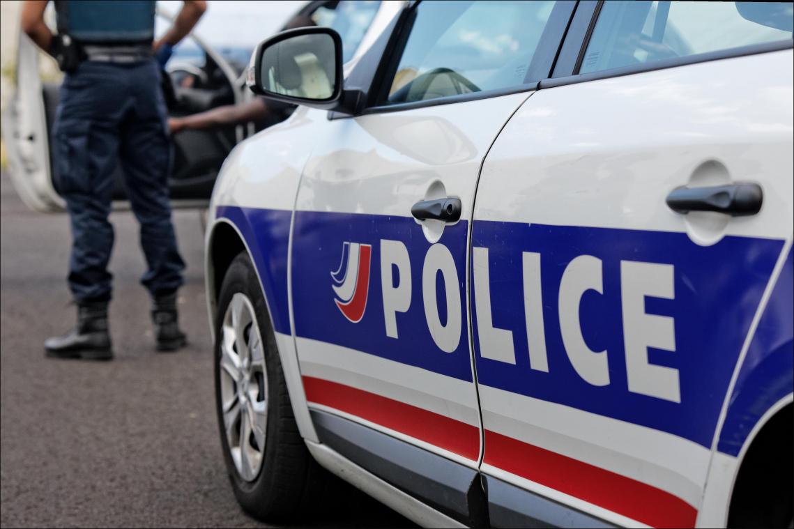 Bidart : un homme masqué prend en otage une vendeuse avant d’être abattu par la police