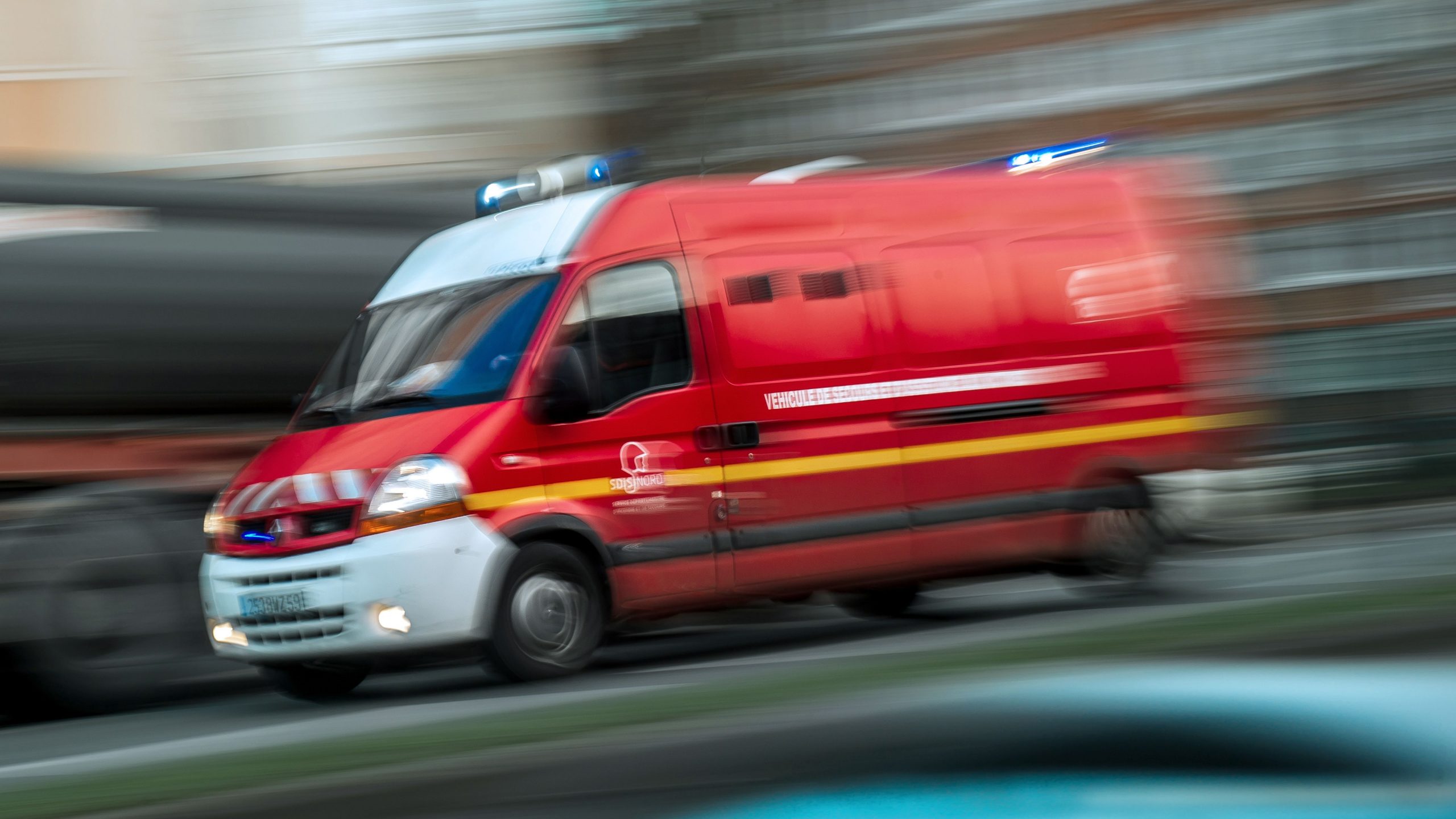 Arès : grave sortie de route, deux jeunes héliportés en urgence absolue