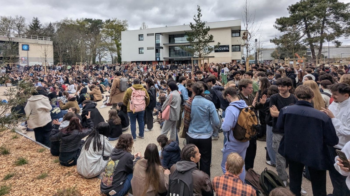 À Bordeaux-Montaigne, la mobilisation étudiante se poursuit face aux restrictions budgétaires