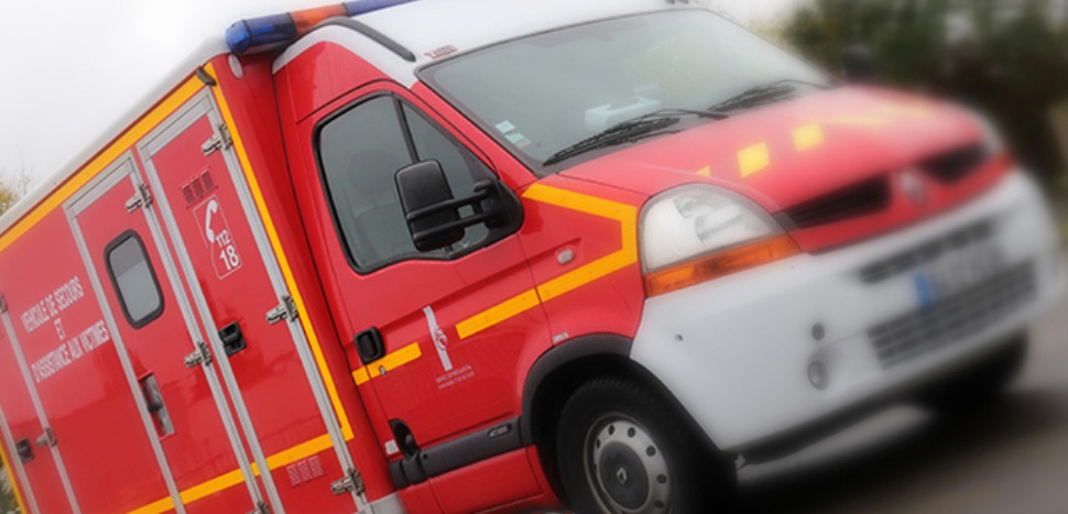 Marsas : une voiture se retourne sur la N10, deux blessés