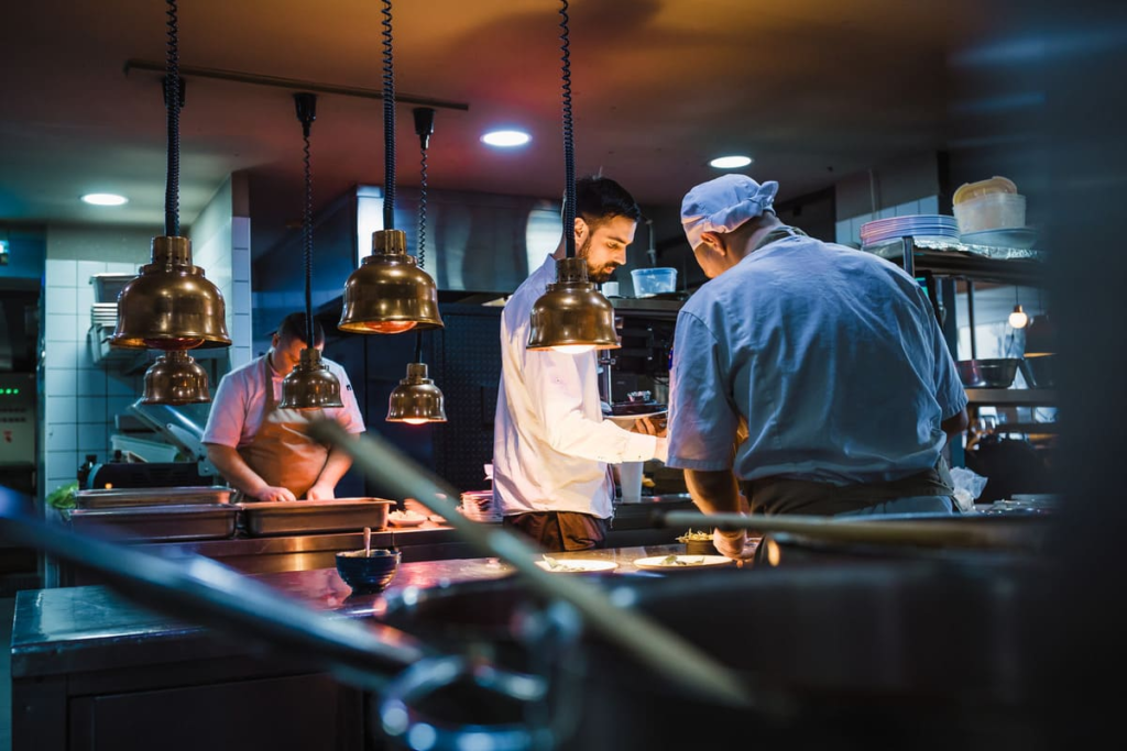 Chartrons, Saint-Genès : les dark kitchens poussées hors des quartiers, la Ville de Bordeaux appelle à une régulation