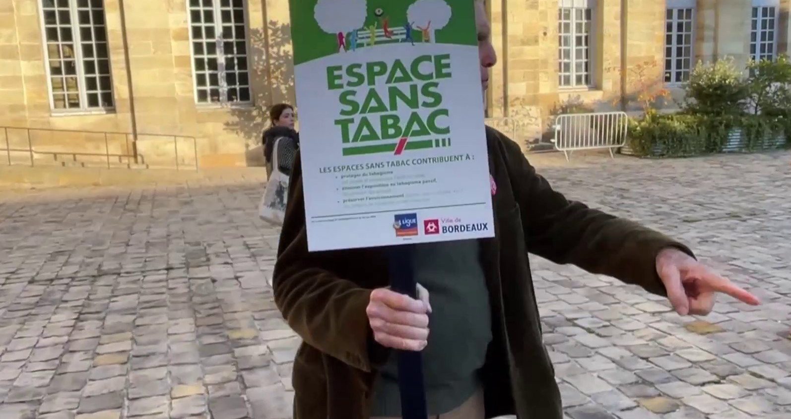 Bordeaux étend ses zones sans tabac pour protéger les plus jeunes