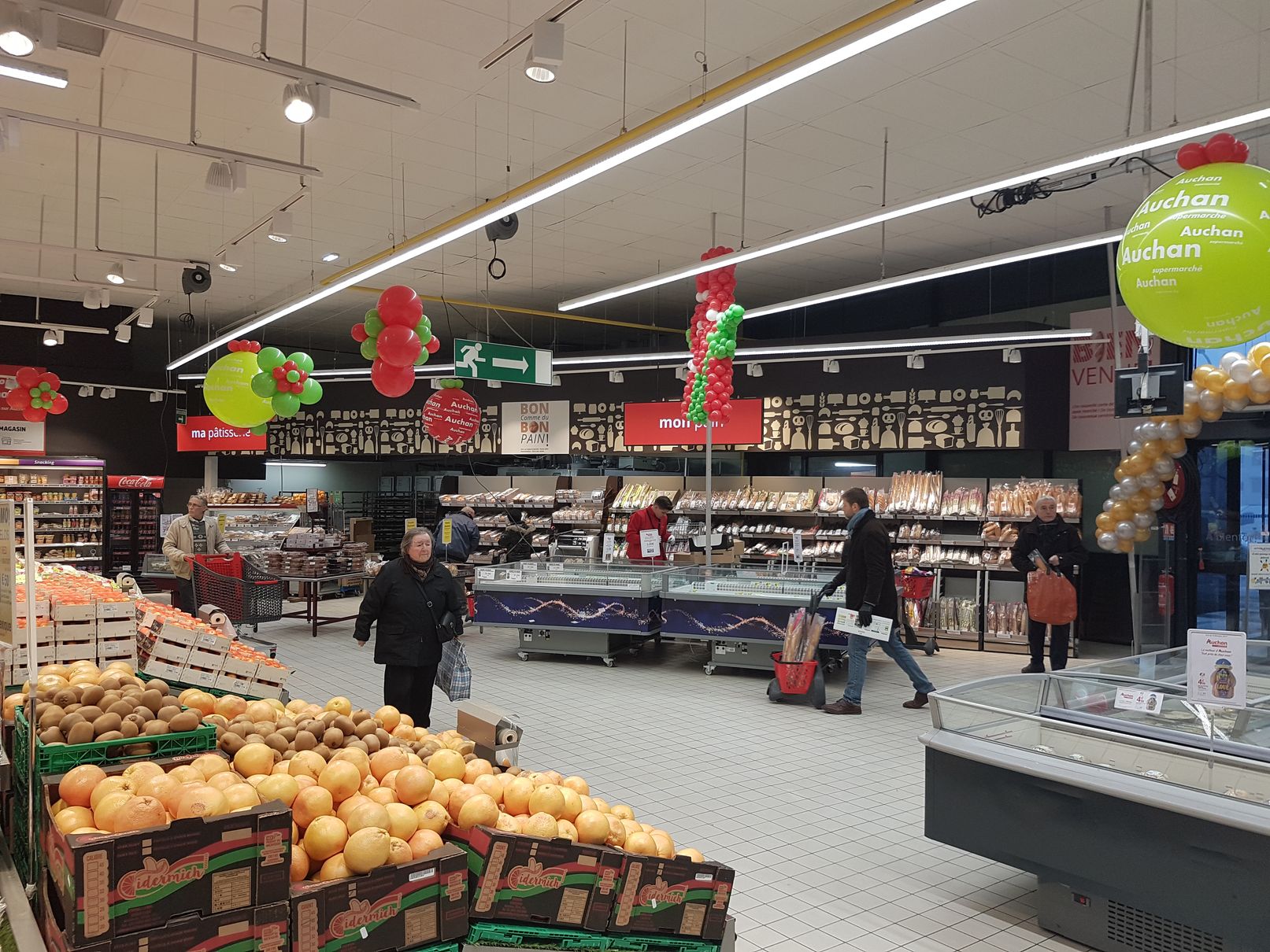 Auchan réduit son réseau : 19 magasins pourraient basculer chez Lidl
