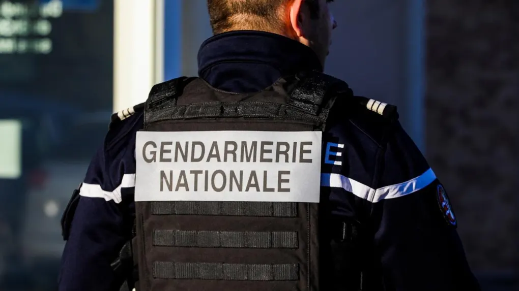 Collision dans le Médoc : un conducteur en fuite interpellé avec une arme factice