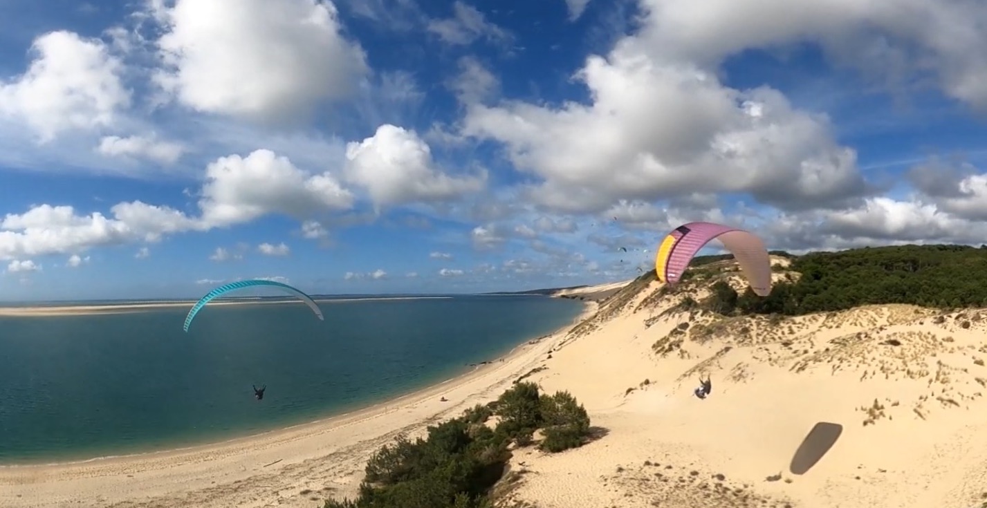 La Teste-de-Buch , Dune du Pilat : évacuation en hélicoptère après un accident de parapente