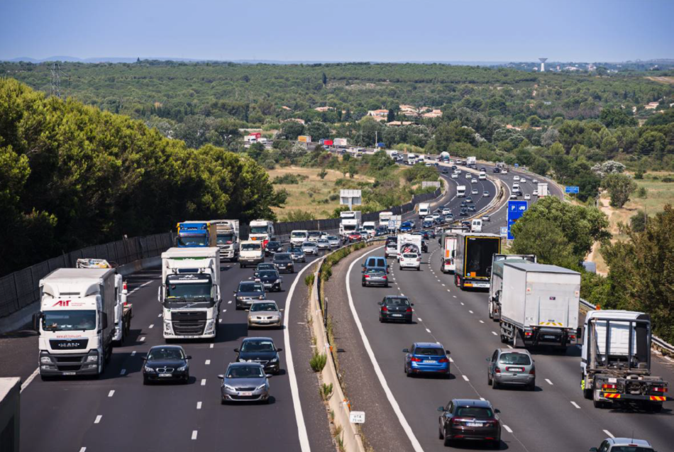 Accident de camions à Virsac sur l’A10 : un chauffeur en urgence absolue