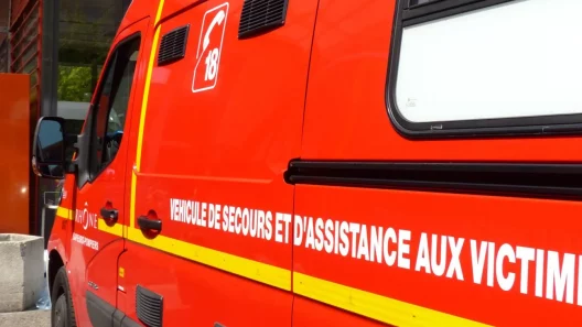 Accident mortel à Léognan : un deux-roues percute un bus en pleine journée