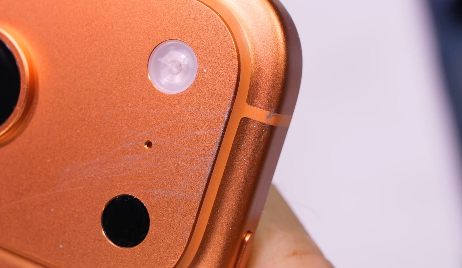 iPhone 17 Pro Scratch Gate : Apple critiqué pour le revêtement du dernier iPhone 17 Pro, il se raye trop facilement