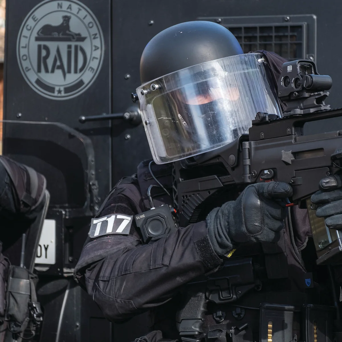 Descente du Raid à Bordeaux : un arsenal saisi chez un jeune homme