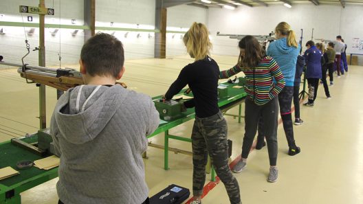 Incident dans un club de tir à Libourne, une enfant évite le pire