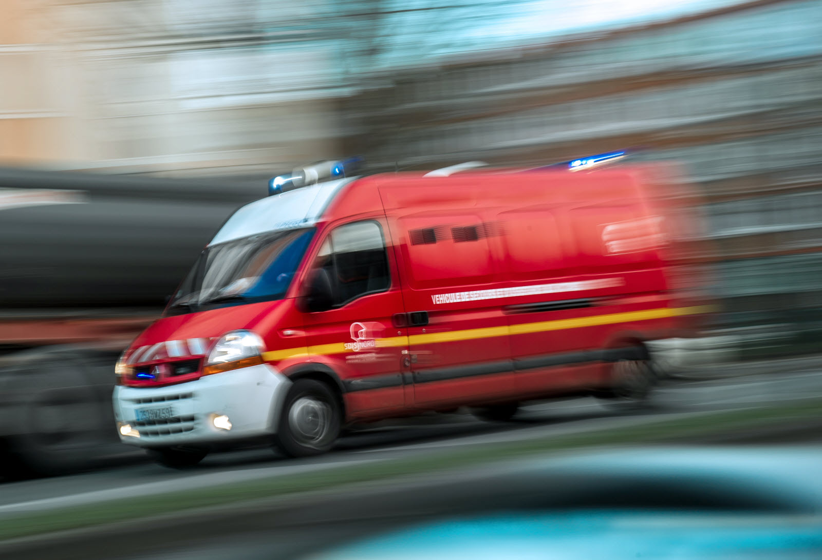 Mort subite devant le centre commercial de Bègles : les secours impuissants
