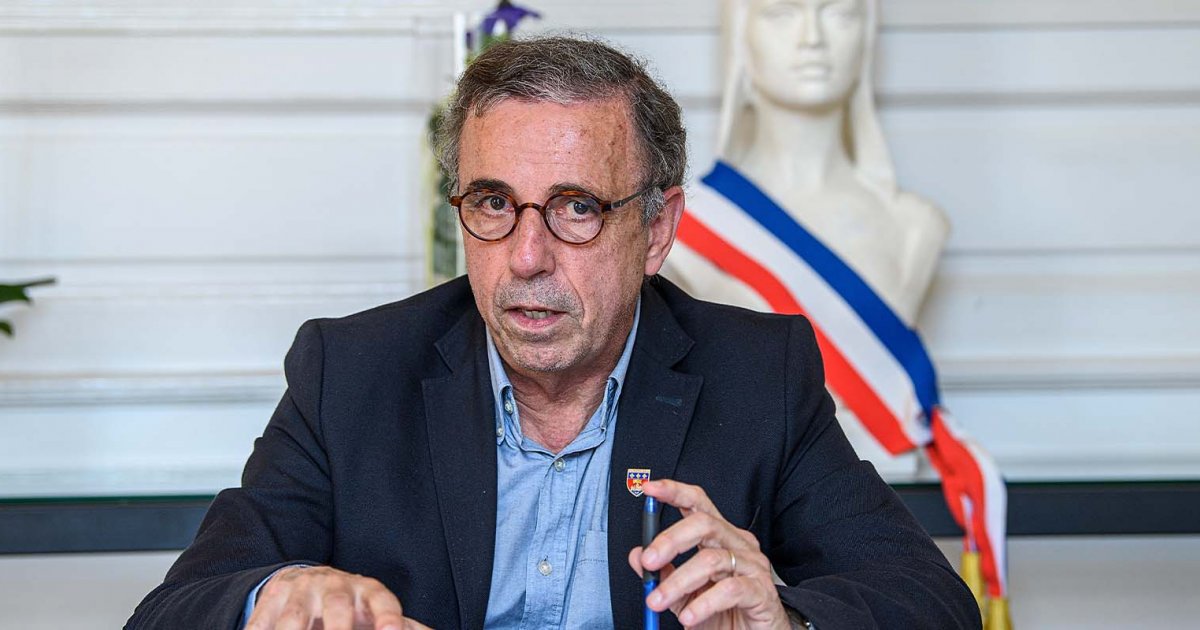 Pierre Hurmic plaide pour une régulation des loyers des commerces à Bordeaux